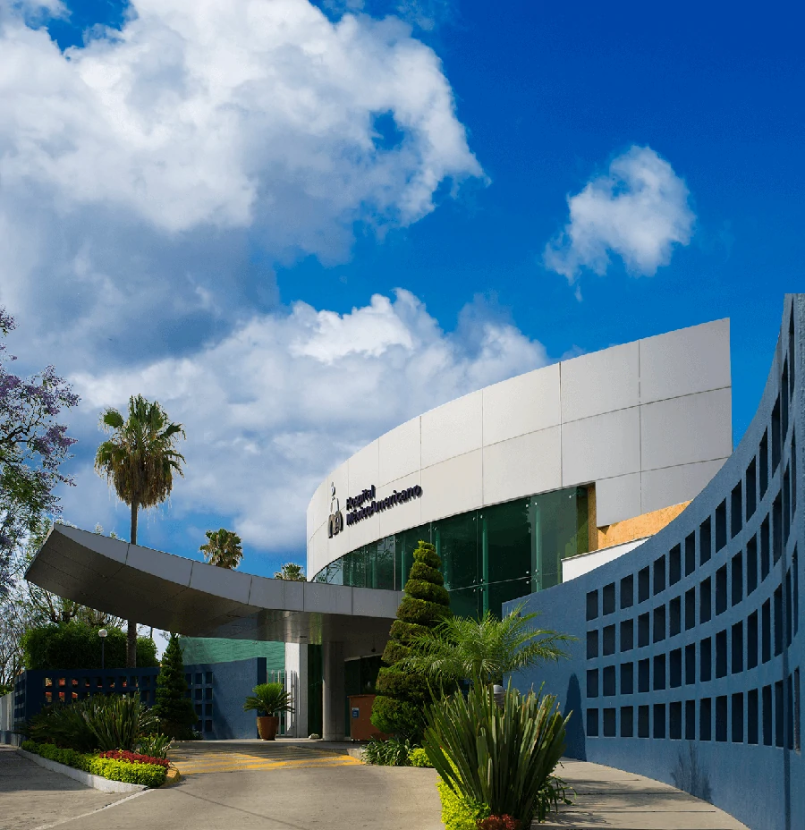 Hospital México Americano sobre avenida Colomos, Guadalajara